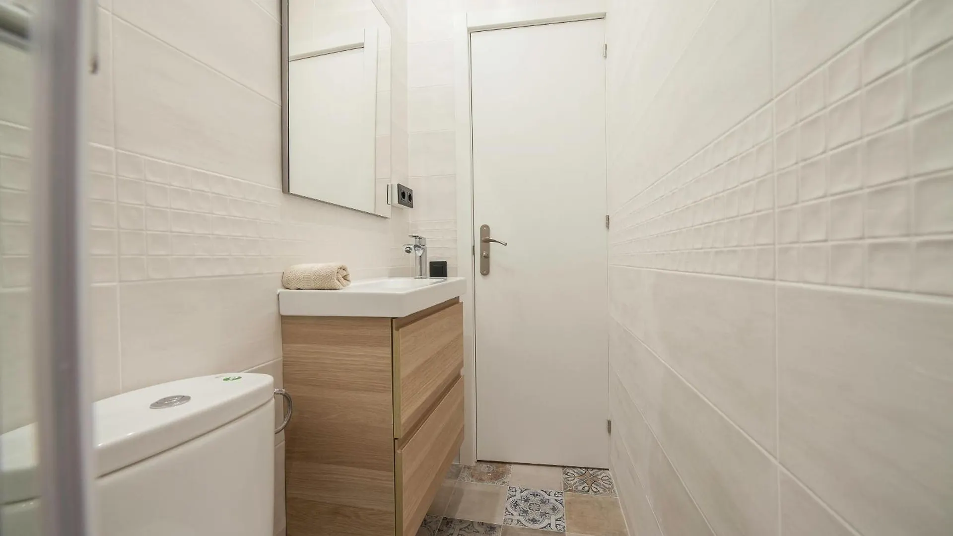 Apartment Botella Barcelona Spain